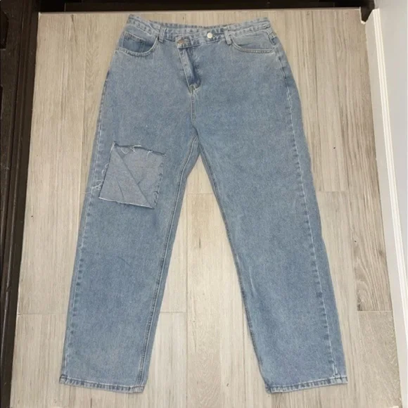 Baggy Boyfriend Jeans - Picture 6 of 7